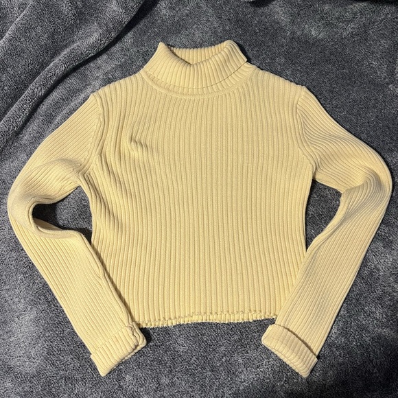 Yellow Knit Turtleneck Sweater - Picture 3 of 6